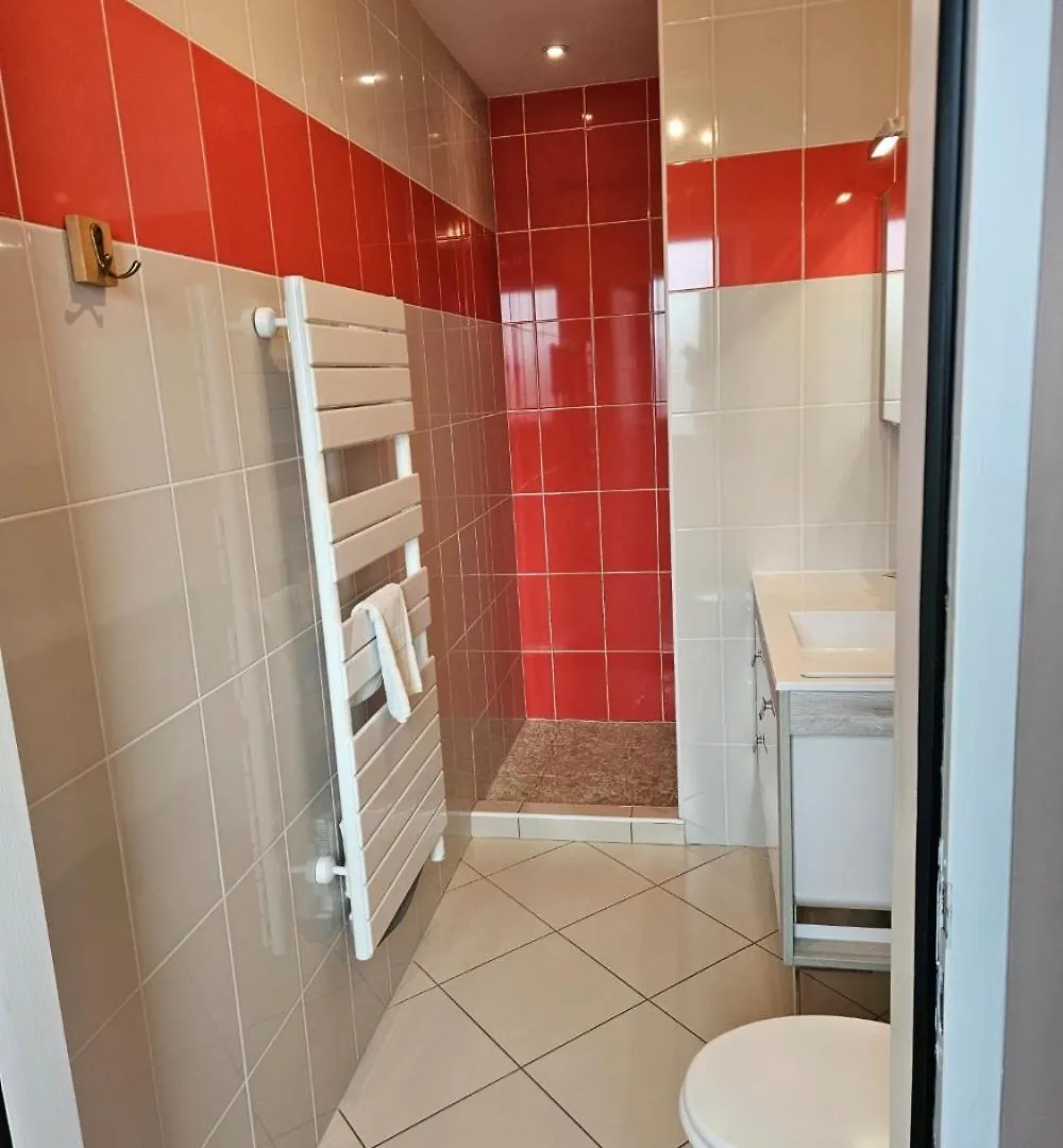 Les Chambres Du Gres 0*, Ambres